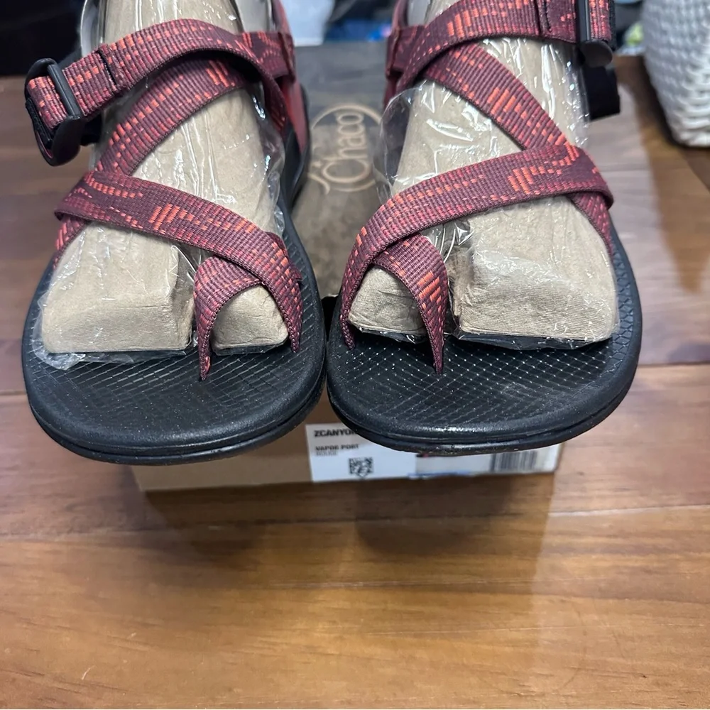 Chaco ZCanyon 2 Sandals Mens M9 Vapor Port‎ Rouge Red Black Outdoor Hiking NIB
